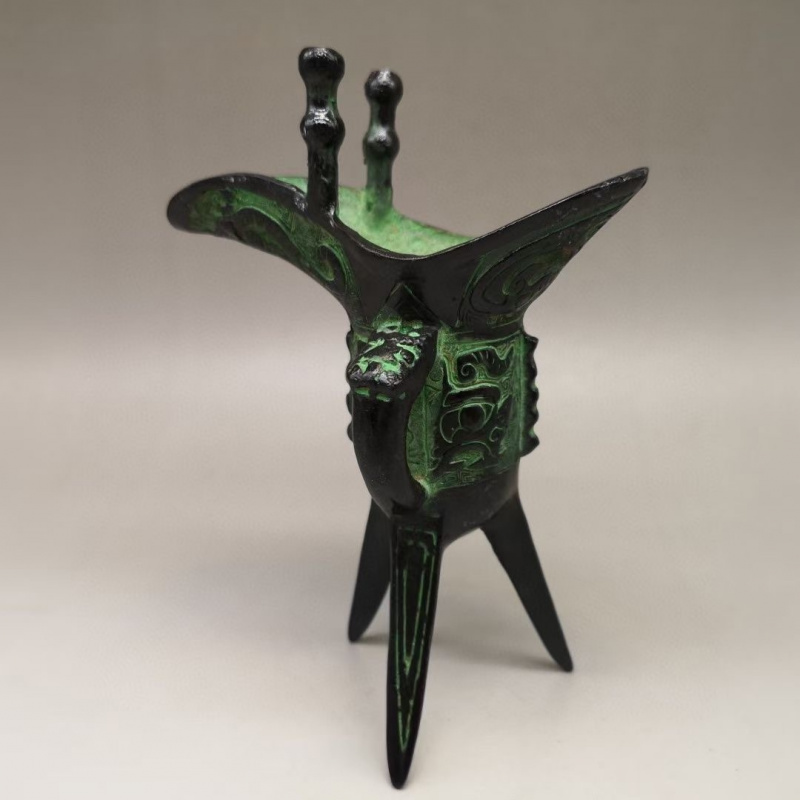 Antique crafts in stock, colle - огляд і ціна Collectible Vintage Wine