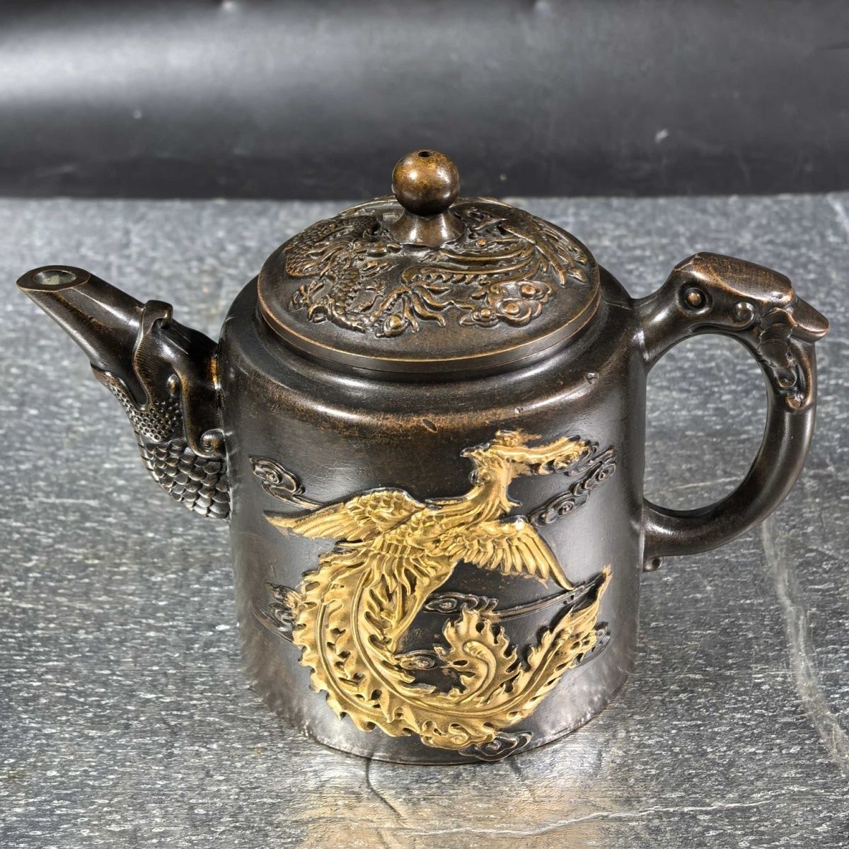 Vintage Gilt Brass Dragon & Ph - огляд і ціна Collectible Vintage Wine