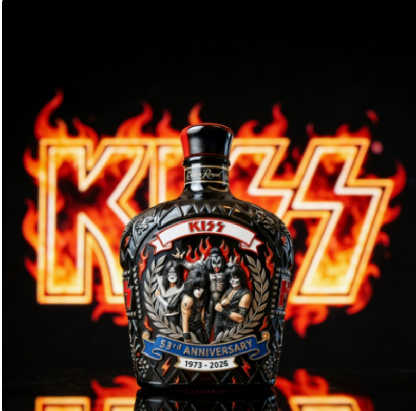 Collectible KISS Band Style Wh - огляд і ціна Vintage Collectible Liquor Bottles
